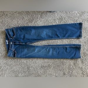 Ladies wranglers. 9/10 32 brand new.